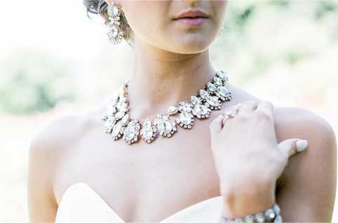wedding jewellery and dress